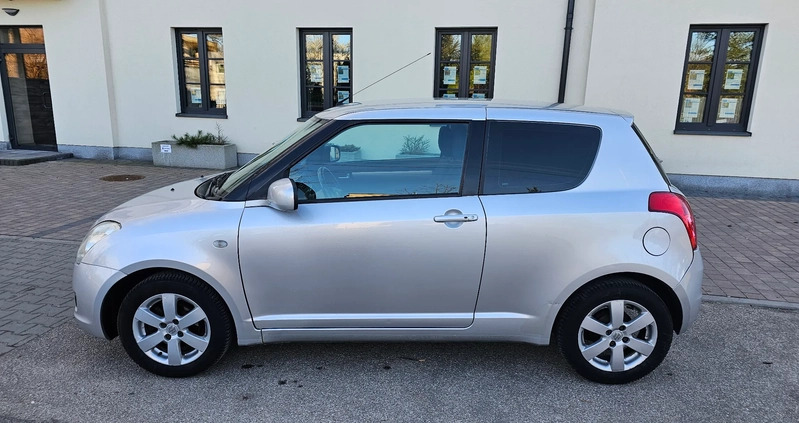 Suzuki Swift cena 13900 przebieg: 119000, rok produkcji 2010 z Sokołów Małopolski małe 529